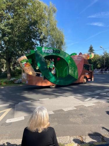 f7979315-3ff4-4f92-8e7a-d418fd35b6c9